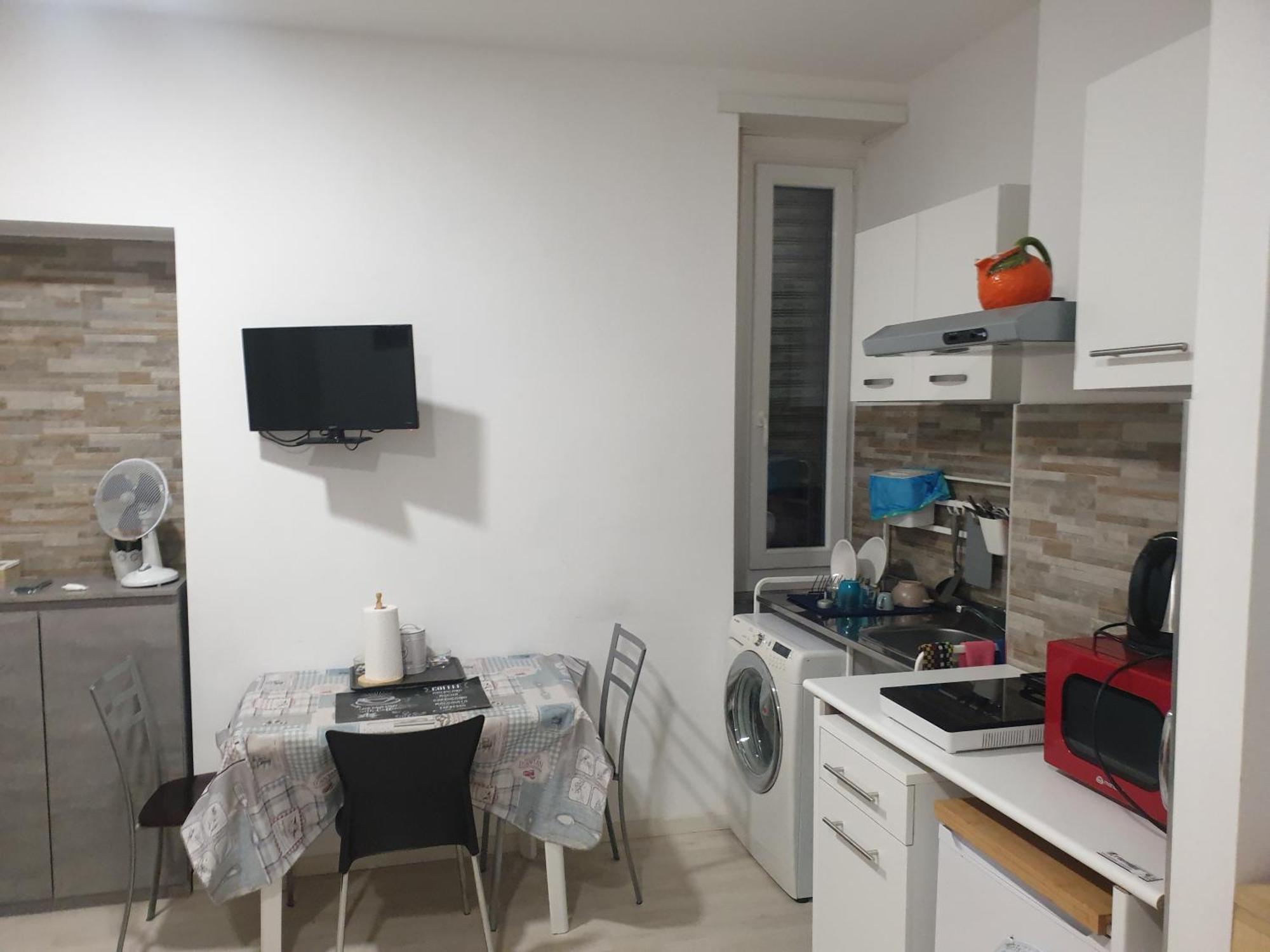 Home 21 Торино Екстериор снимка